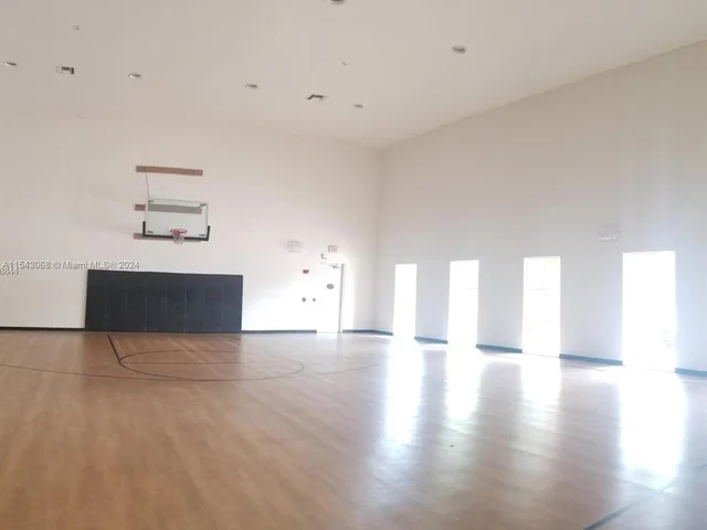 4702 SW 160 # 331, Miramar FL 33027