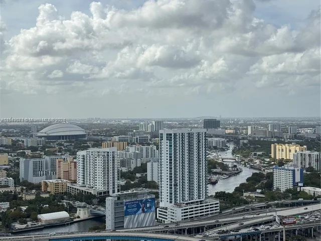 350 S Miami Ave # 3913, Miami FL 33130