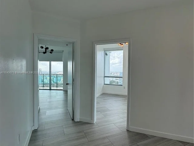 350 S Miami Ave # 3913, Miami FL 33130