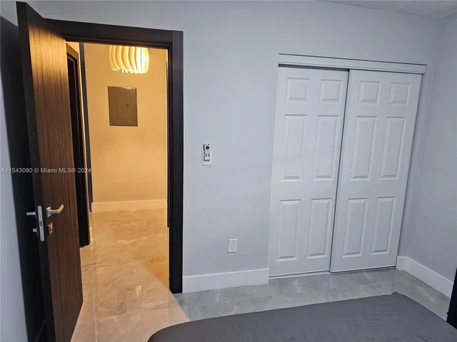 2228 N 19th Ave, Hollywood FL 33020