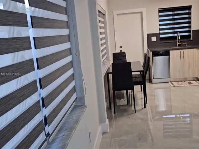 2228 N 19th Ave, Hollywood FL 33020