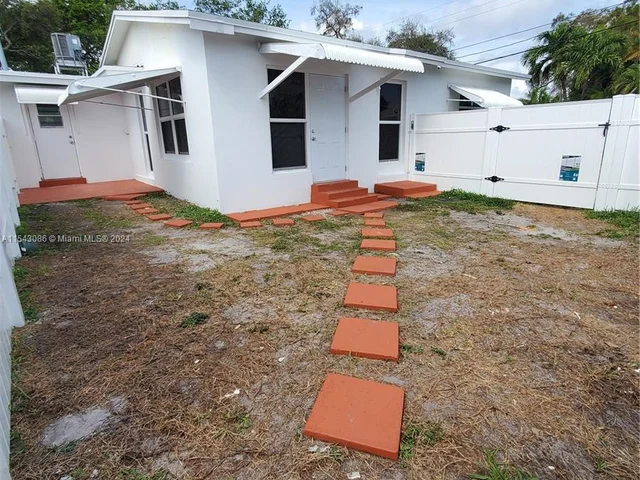 2407 Scott St # 2, Hollywood FL 33020