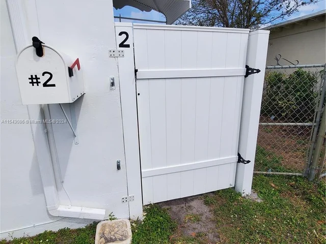 2407 Scott St # 2, Hollywood FL 33020