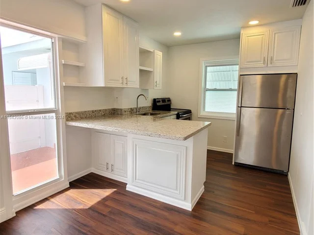 2407 Scott St # 2, Hollywood FL 33020