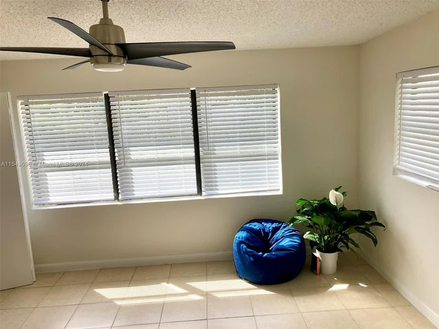 622 Avenida Hermosa, West Palm Beach FL 33405