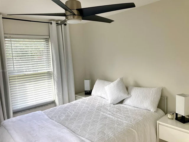 622 Avenida Hermosa, West Palm Beach FL 33405