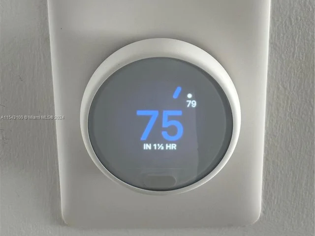 90 SW 3rd St # 1803, Miami FL 33130