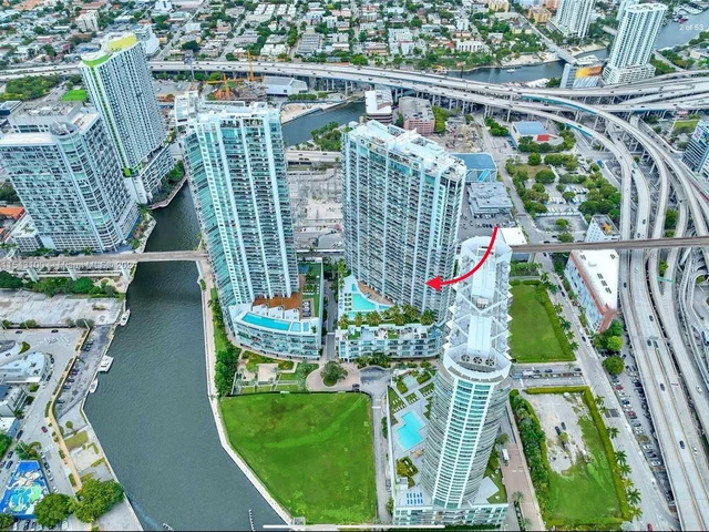 90 SW 3rd St # 1803, Miami FL 33130