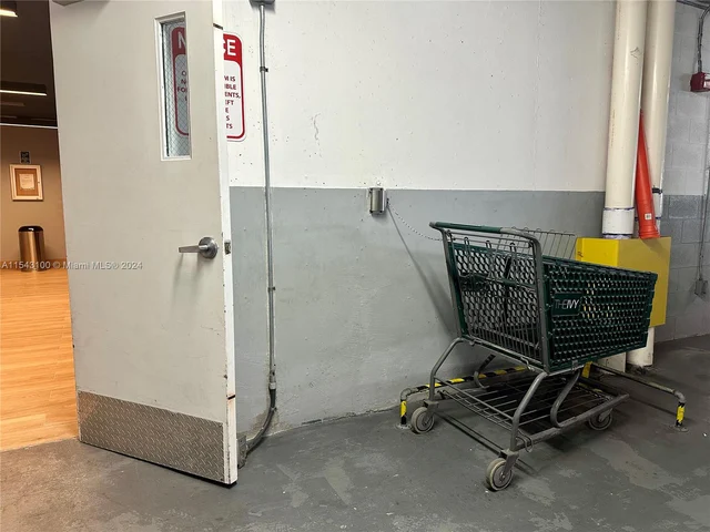 90 SW 3rd St # 1803, Miami FL 33130