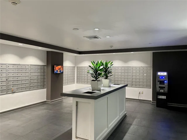 90 SW 3rd St # 1803, Miami FL 33130