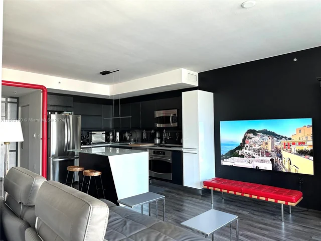 90 SW 3rd St # 1803, Miami FL 33130