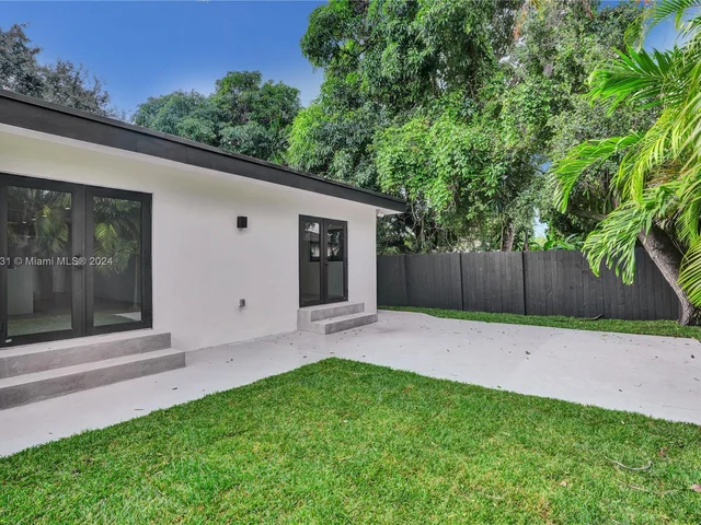 5991 SW 45th ST, Miami FL 33155