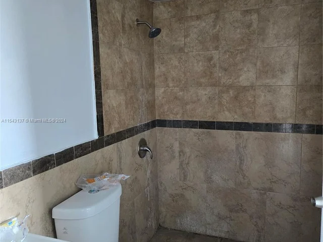 9375 Fontainebleau Blvd # L433, Miami FL 33172