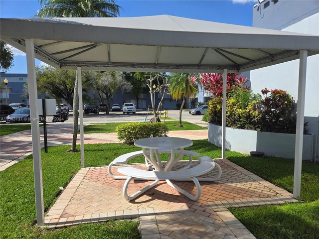 9375 Fontainebleau Blvd # L433, Miami FL 33172