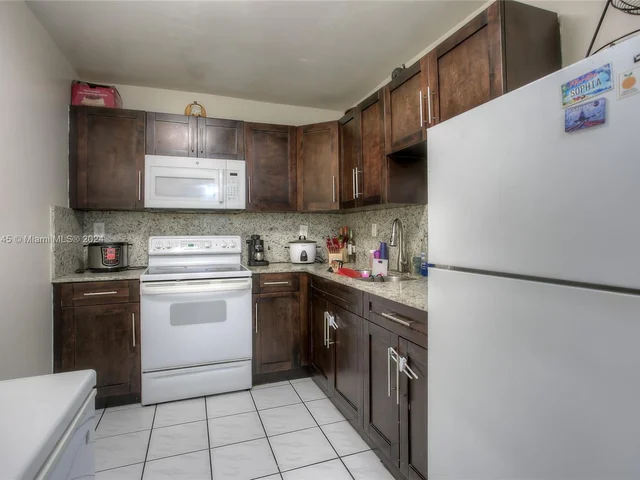 5665 W 20th Ave # 301, Hialeah FL 33012