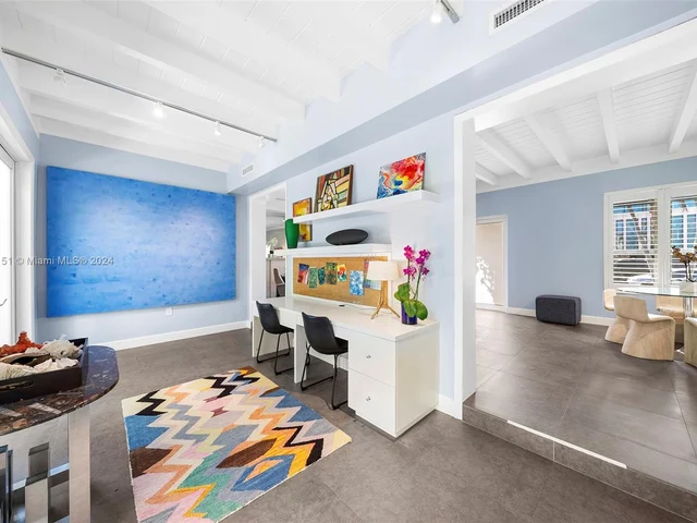 255 W Rivo Alto Dr, Miami Beach FL 33139