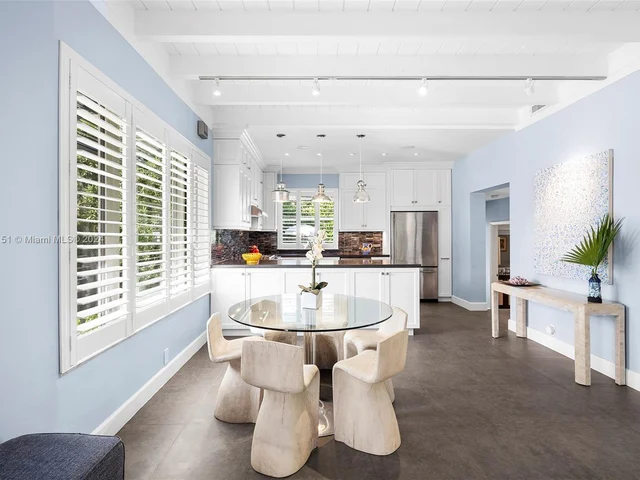 255 W Rivo Alto Dr, Miami Beach FL 33139