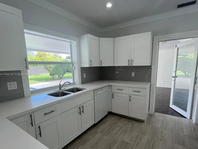 11205 SW 72nd Ave # 0, Pinecrest FL 33156