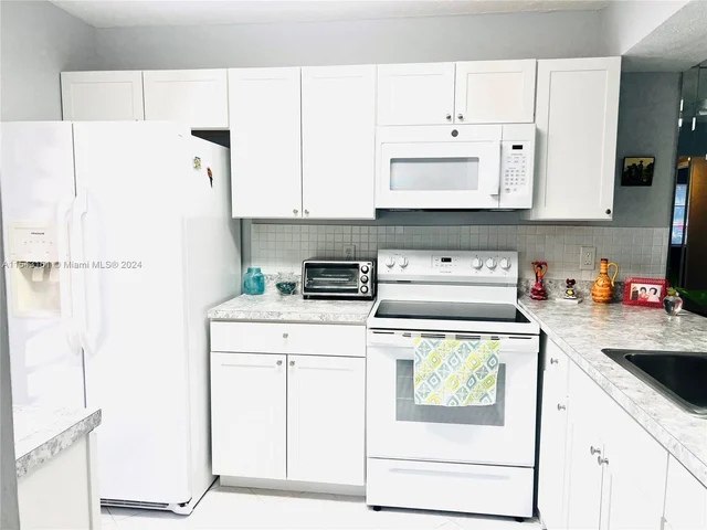 1201 Bahama Bnd # H1, Coconut Creek FL 33066