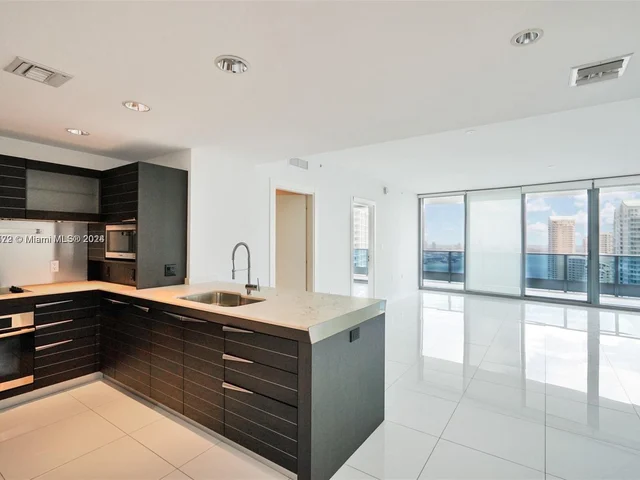 200 Biscayne Boulevard Way # 3603, Miami FL 33131