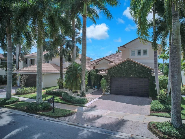 1719 Harbor View Cir, Weston FL 33327