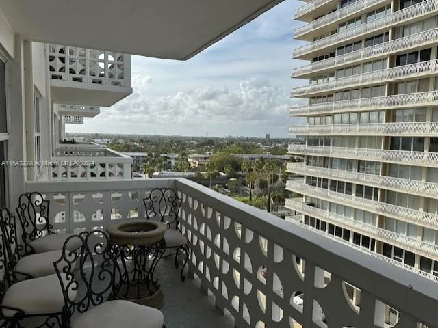 4010 Galt Ocean Dr # 716, Fort Lauderdale FL 33308