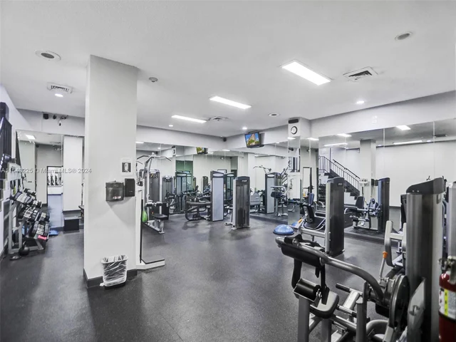 251 174th St # 2220, Sunny Isles Beach FL 33160