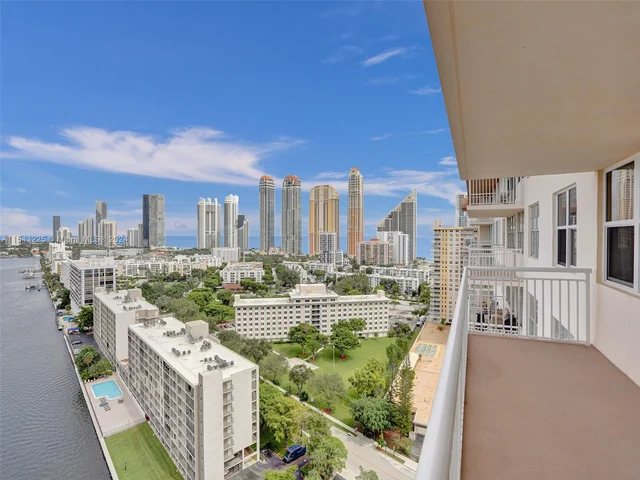 251 174th St # 2220, Sunny Isles Beach FL 33160