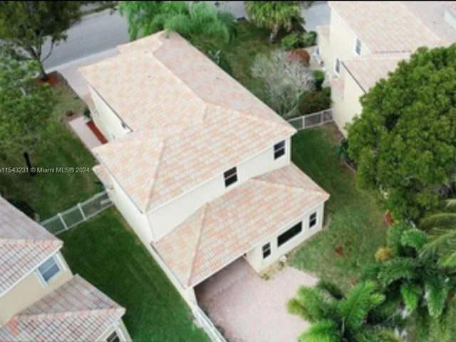 6292 NW 40th Ave, Coconut Creek FL 33073