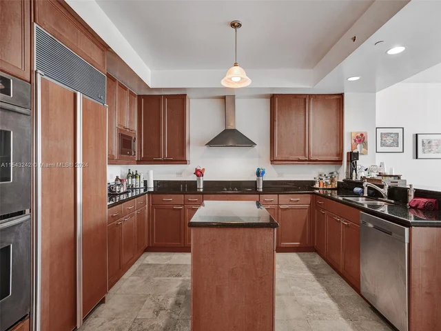 3201 NE 183rd St # 504, Aventura FL 33160