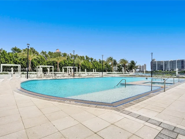 3201 NE 183rd St # 504, Aventura FL 33160