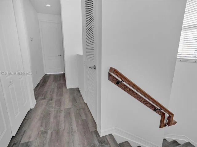 5221 SW 78th Ter, Davie FL 33328