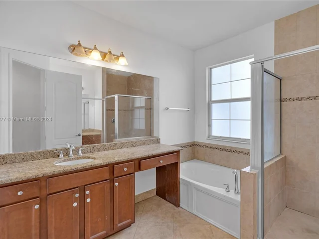 5221 SW 78th Ter, Davie FL 33328