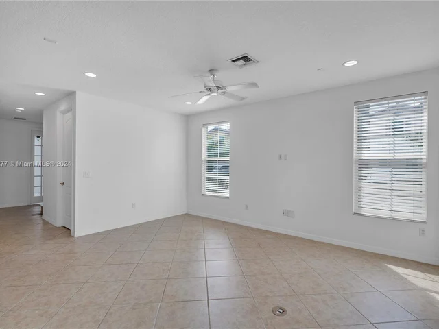 5221 SW 78th Ter, Davie FL 33328