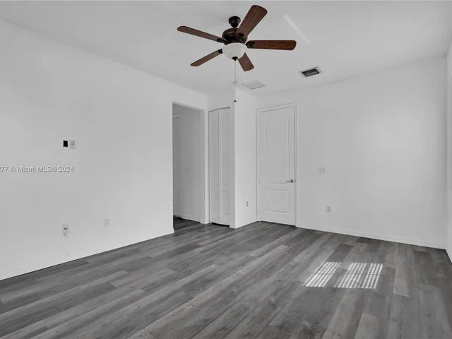 5221 SW 78th Ter, Davie FL 33328