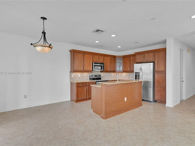 5221 SW 78th Ter, Davie FL 33328