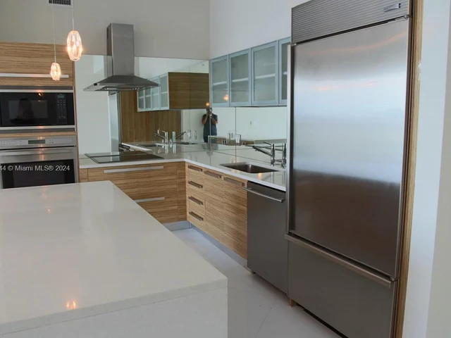 2020 N Bayshore Dr # 3705, Miami FL 33137