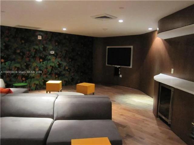 2020 N Bayshore Dr # 3705, Miami FL 33137