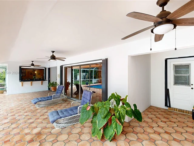 7720 SW 181st Ter, Palmetto Bay FL 33157