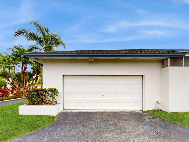 7720 SW 181st Ter, Palmetto Bay FL 33157