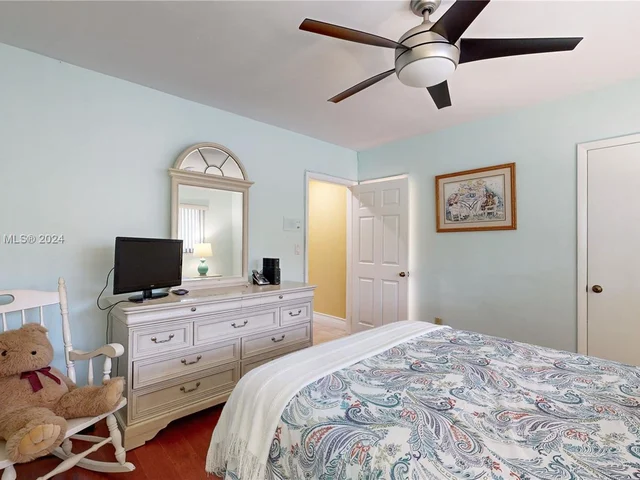 7720 SW 181st Ter, Palmetto Bay FL 33157