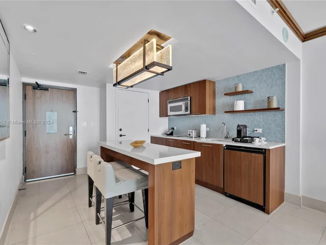 6801 Collins Ave # 1002, Miami Beach FL 33141