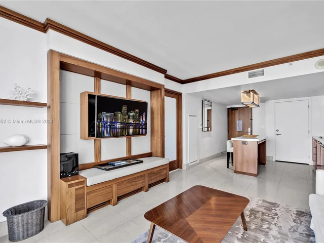 6801 Collins Ave # 1002, Miami Beach FL 33141