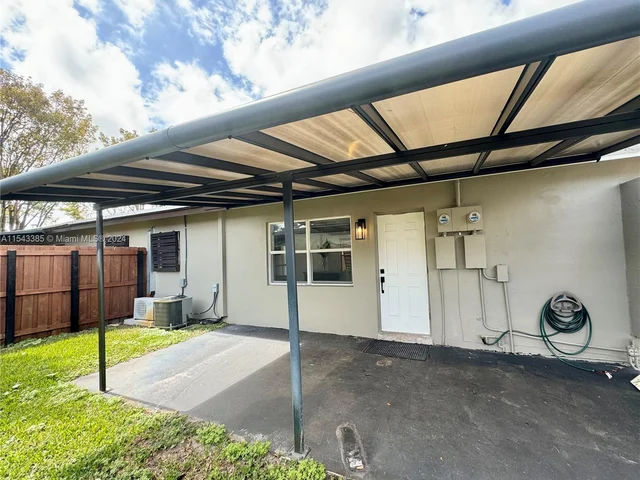 975 NE 40th St # C, Oakland Park FL 33334