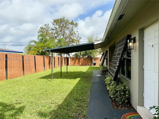 975 NE 40th St # C, Oakland Park FL 33334