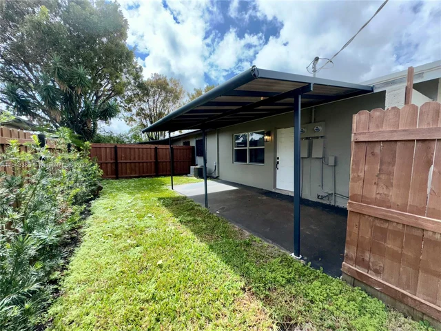 975 NE 40th St # C, Oakland Park FL 33334