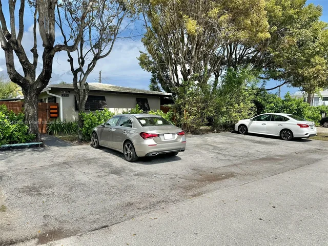 975 NE 40th St # C, Oakland Park FL 33334