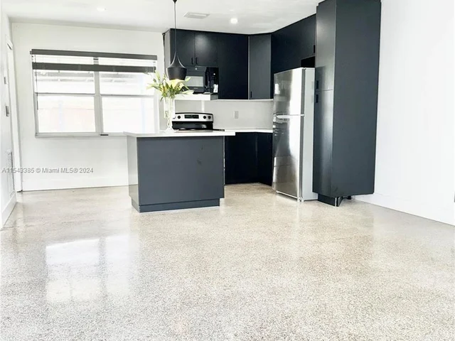 975 NE 40th St # C, Oakland Park FL 33334