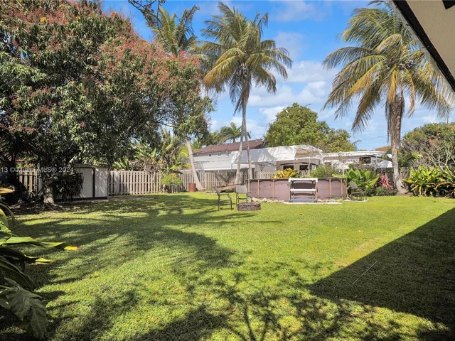 18044 SW 152nd place, Miami FL 33187