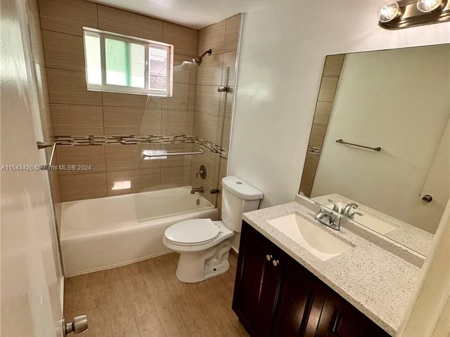 1840 S Treasure Dr # 3, North Bay Village FL 33141